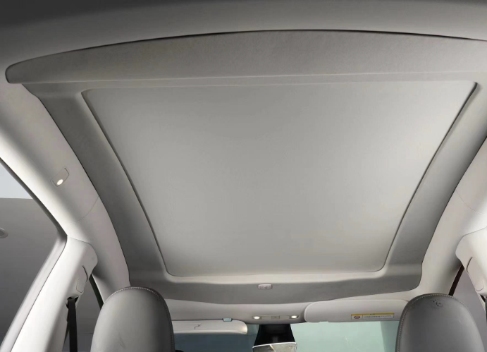 Elektrisk soltag – Tesla Model Y – premium elbiltilbehør fra Elbil Plus, hurtig levering fra dansk